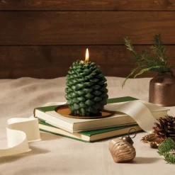 Frasier Fir Petite Molded Pinecone Candle