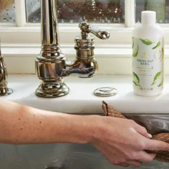 Fresh-Cut Basil Surface Scrub